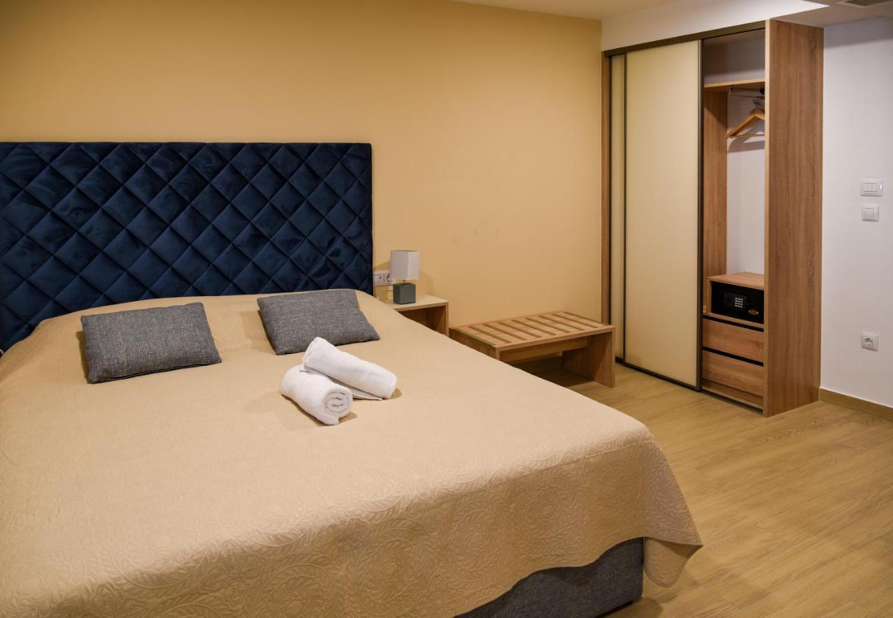 Sangulin Palace V Biograd Na Moru Eksteriør billede